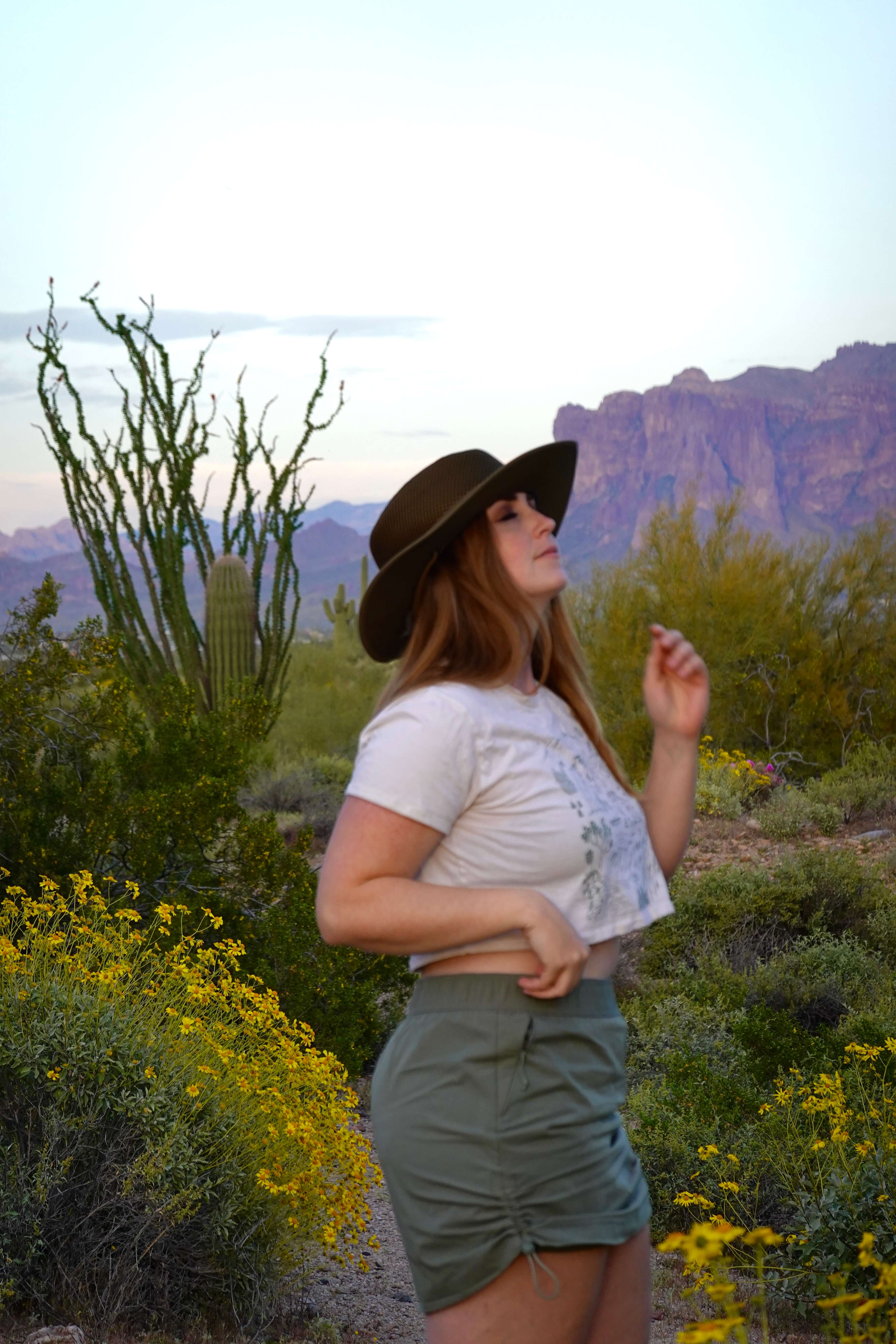 Summer Hiking Outfits That Will Make You Stand Out on the Trails (& in Your Photos!)