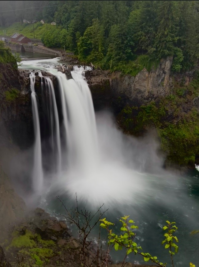 Best Waterfalls Near Seattle- Snoqualmie Falls Hike