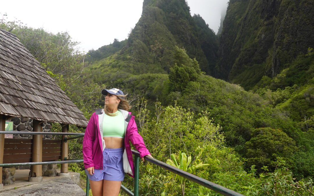 Hawaii Outfits for Girls: Hiking Edition