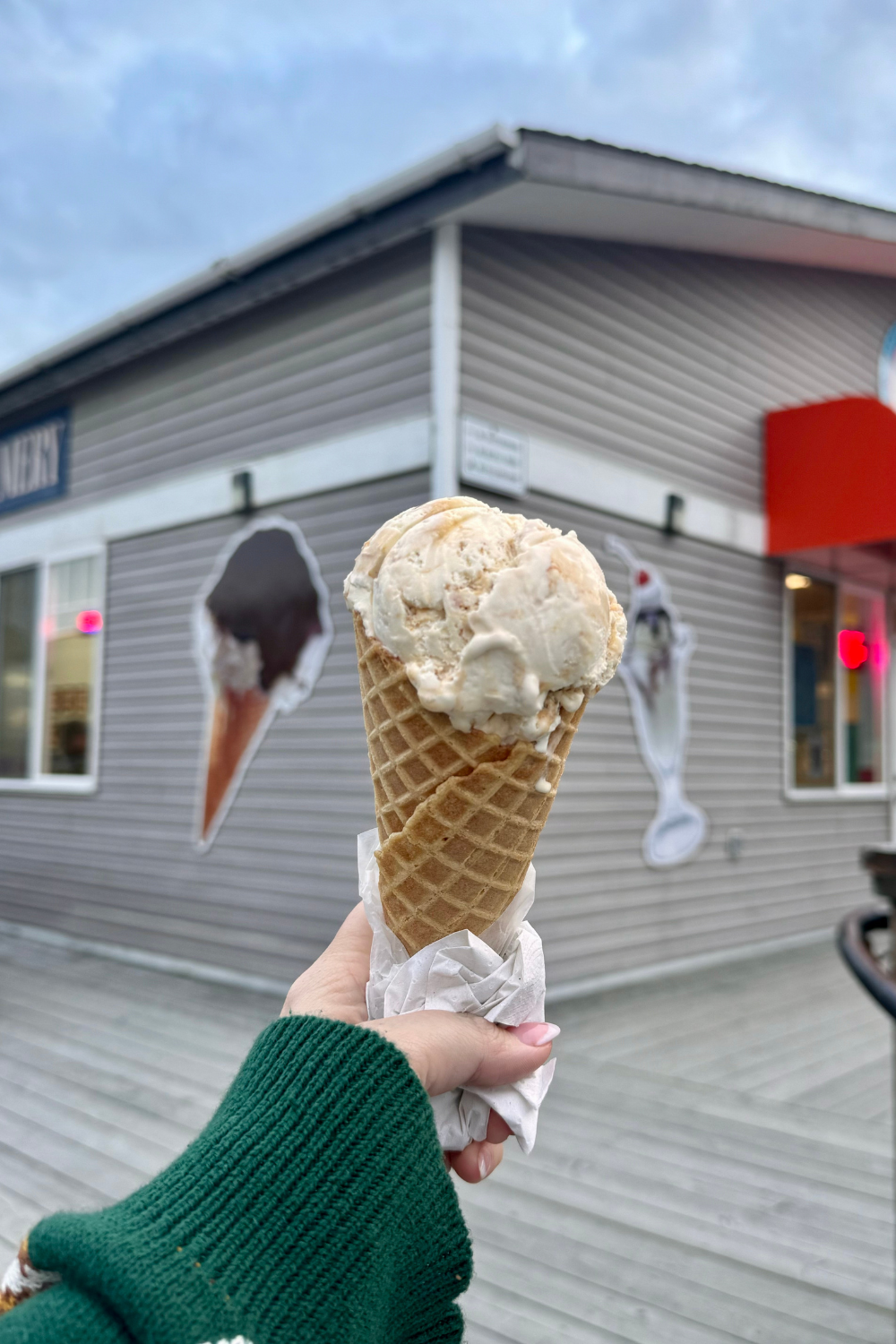 photo of ice cream cone in seward alaska- best places to eat in seward