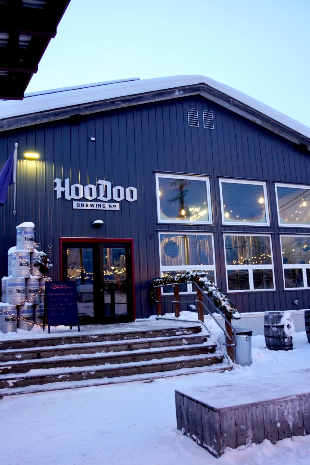 blue building in fairbanks alaska that says hoodoo brewing