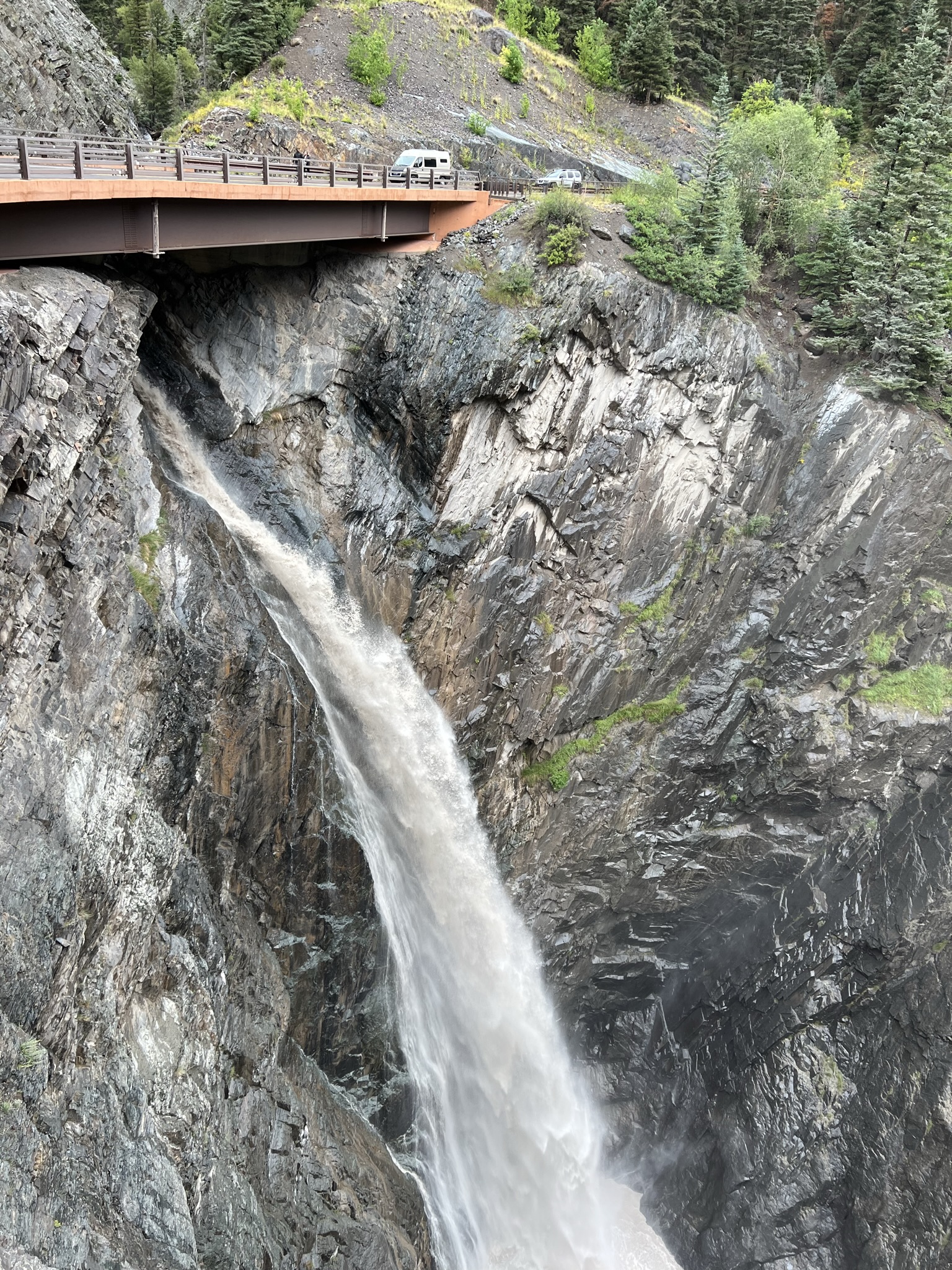 photo of bear creek falls in ouray