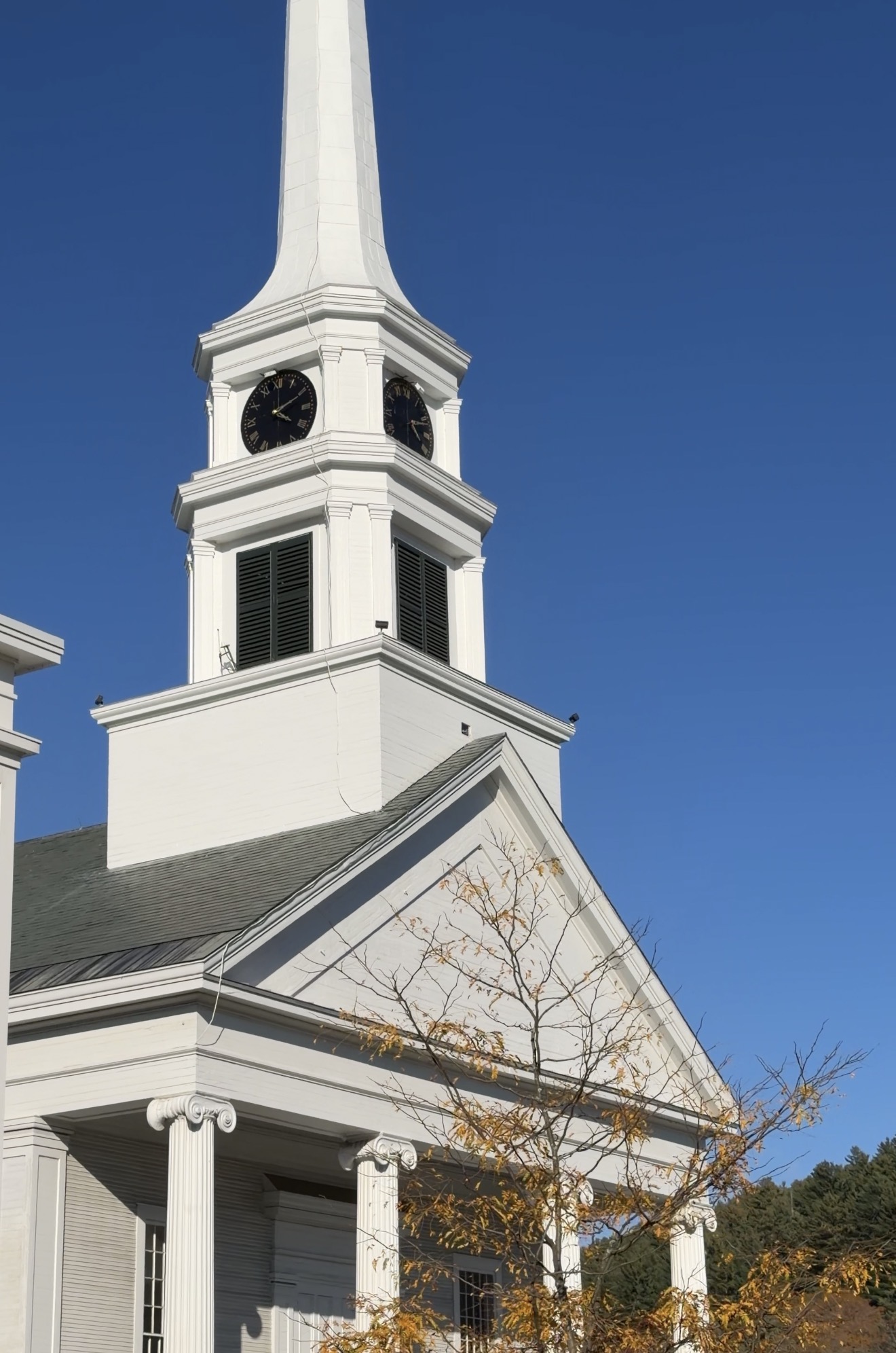 photo of a white church in stowe, vermont