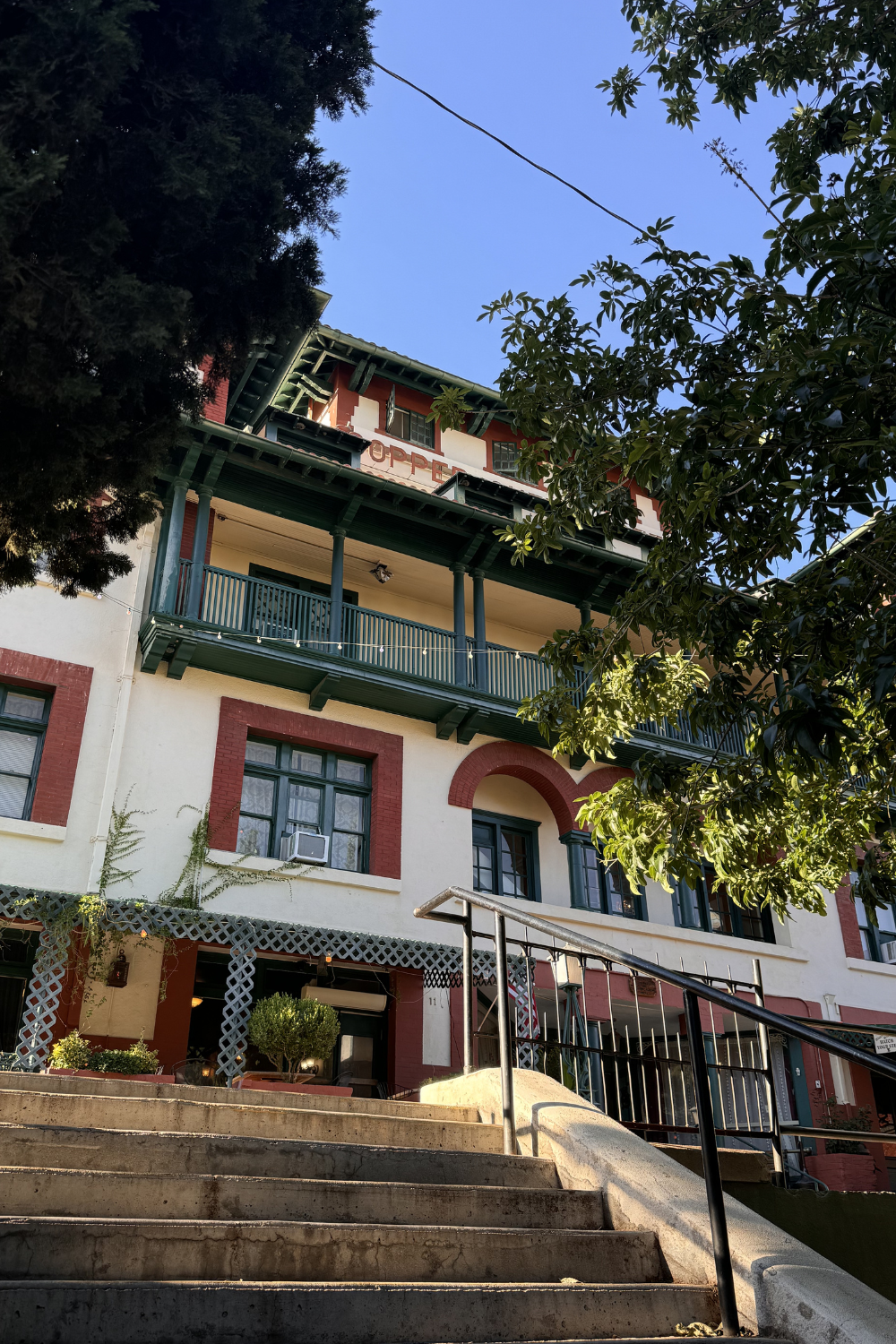historic hotel in bisbee photos